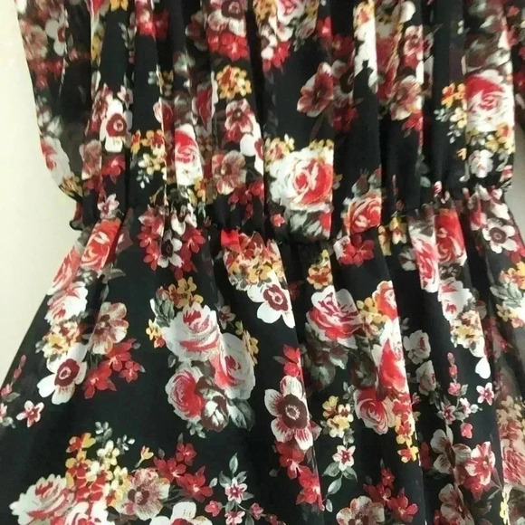 B DARLIN Off Shoulder,flare,mid ruffle sleeve,elastic waist,floral,lightweight - Picture 5 of 9